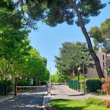 Les Rivages De Coudouliere-31 By Interhome